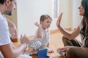 Minisigns - Babygebärden im ZiM Poing - Eltern mit Kind